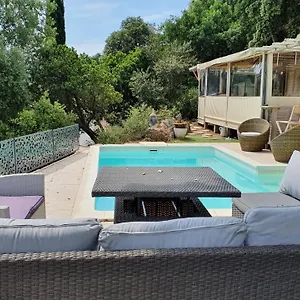 Mon Petit Eden , Le Muy Frankrijk