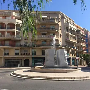 In Centro A Vicino Parcheggio Privato Incluso! , Menton Frankrijk